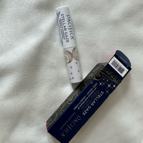 PACIFICA BEAUTY
Stellar Gaze Length & Strength Mineral Mascara in Supernova - Picture 3 of 3